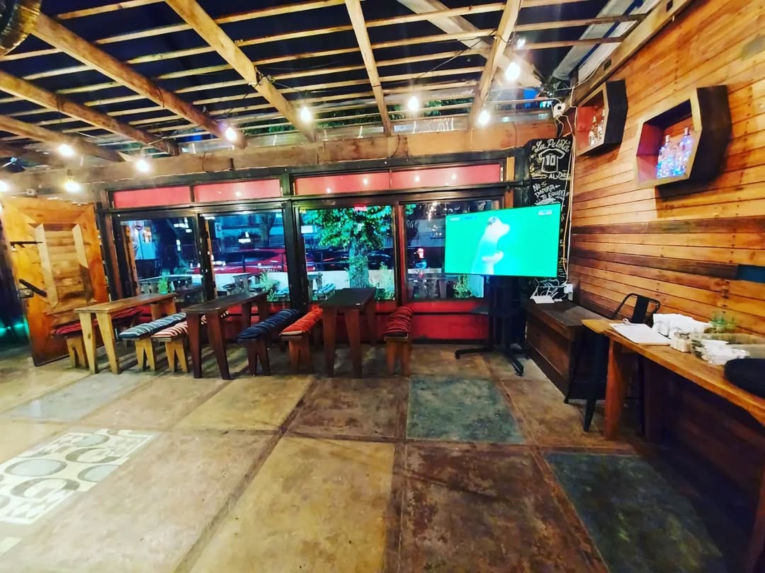 Interior de Pichanga Restobar